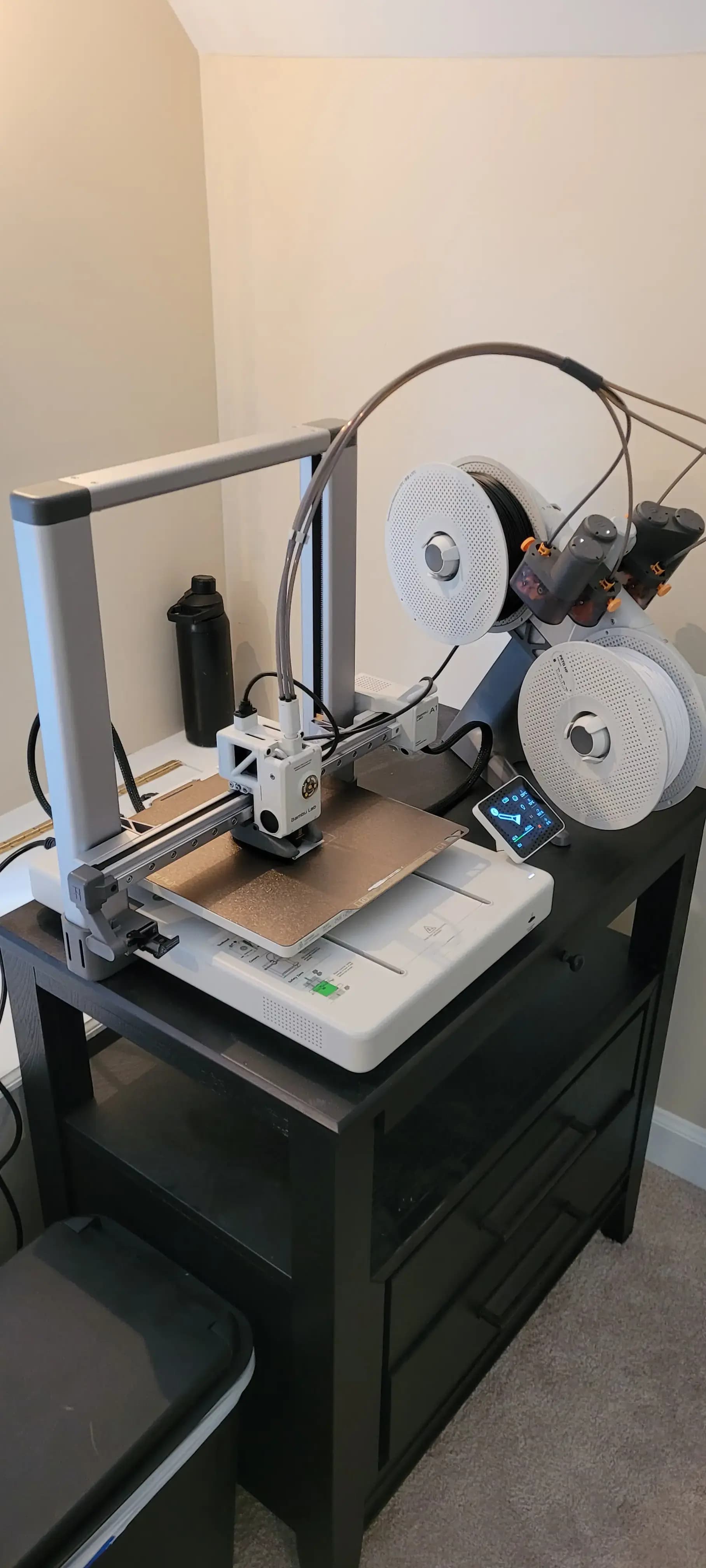Image of the Bambu A1 printer in my room